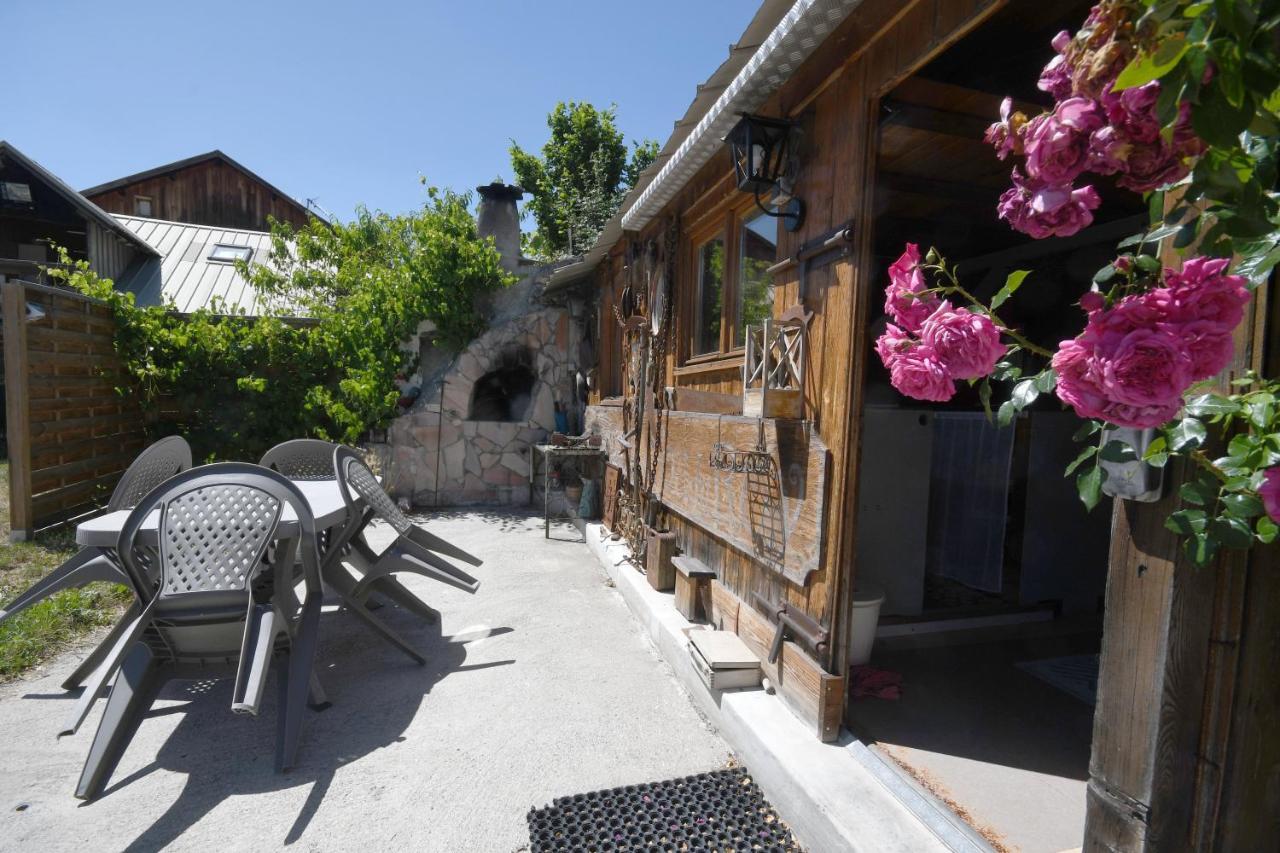 Le Love Chalet Des Alpes Guillestre Zewnętrze zdjęcie